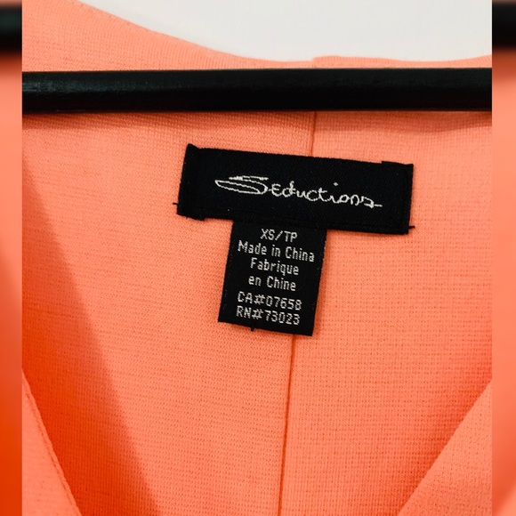 Coral Fitted Dress - Picture 4 of 6